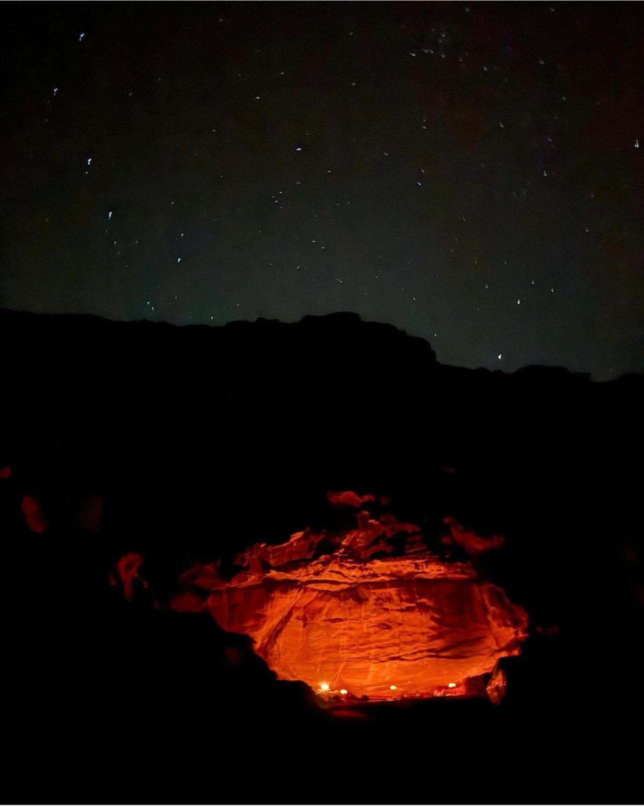 Отель Bedouin Cave Wadi Rum Campsite Экстерьер фото